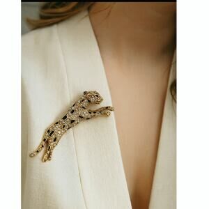 Vintage signed Trifari, leopard brooch, gold tone with black enamel, 4inch pin